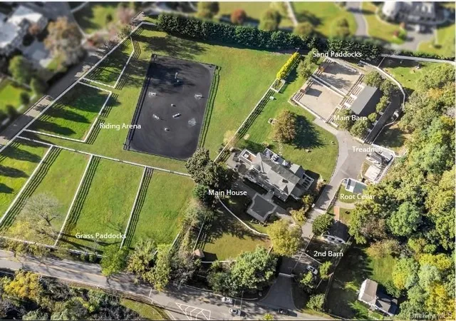 Photo 1 of Single family home for sale at 323 Mill Hl Rd, Oyster Bay, NY 11765 | MLS# 1065423 | Listing updated on 2026-10-28