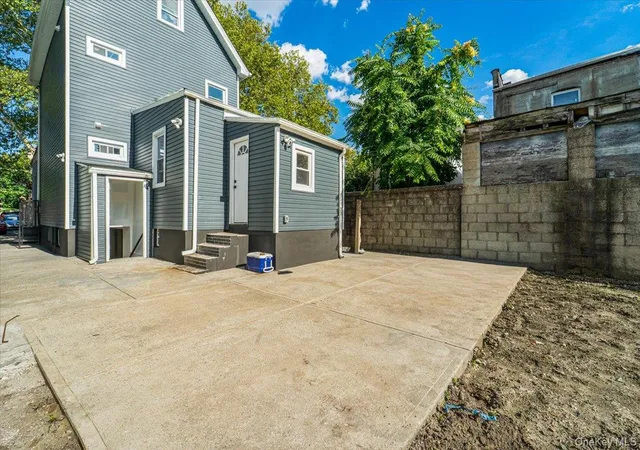 Photo 2 of Single family home for sale at 360 S 7th Avenue, Mount Vernon, NY 10550 | MLS# 1065432 | Listing updated on 2026-10-26