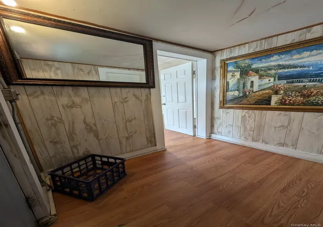 Photo 4 of House for sale at 49 E John St, Oyster Bay, NY 11801 | MLS# 1065434 | Listing updated on 2026-10-30