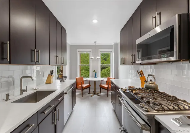 Photo 3 of Condo for sale at 280 Bronxville Rd #8B, Yonkers, NY 10708 | MLS# 1065439 | Listing updated on 2026-10-27