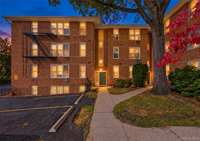 Photo 1 of Condo for sale at 25 Trinity Pl #3M, New Rochelle, NY 10805 | MLS# 1065444 | Listing updated on 2026-10-22