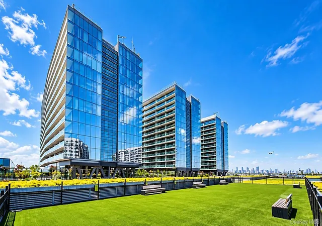 Condo for sale at 131-01 40th Road #18C, New York, NY 11354 | MLS# 1065447