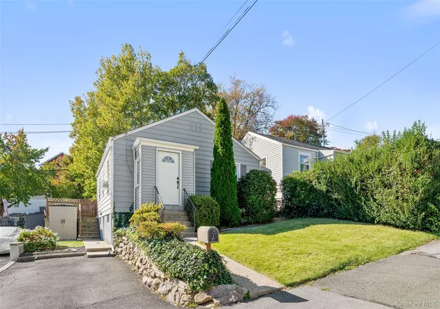 Photo 2 of Single family home for sale at 7 Floral Ln, Yonkers, NY 10703 | MLS# 1065452 | Listing updated on 2026-10-24