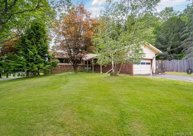 Photo 3 of Single family home for sale at 36 Lakeland Dr, Fallsburg, NY 12779 | MLS# 1065462 | Listing updated on 2026-10-22