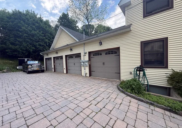 Photo 3 of Single family home for sale at 23 Swezey Pl, Monroe, NY 10950 | MLS# 1065465 | Listing updated on 2026-10-29