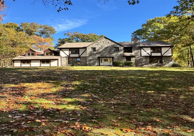 Photo 3 of Single family home for sale at 57 Innsbruck Blvd, East Fishkill, NY 12533 | MLS# 1065552 | Listing updated on 2026-10-23
