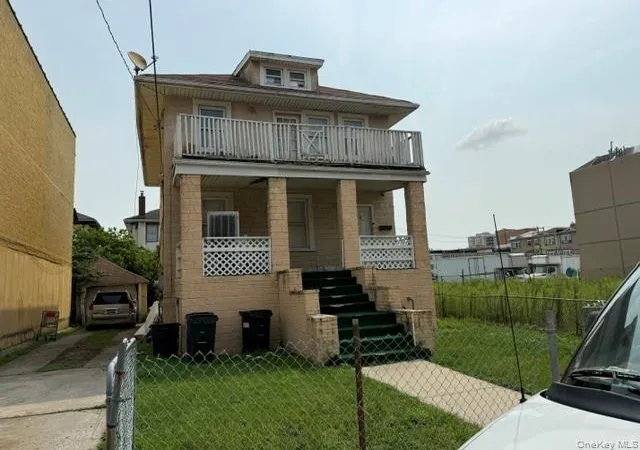Photo 4 of House for sale at 216 Beach 31st St, New York, NY 11691 | MLS# 1065583 | Listing updated on 2026-10-23