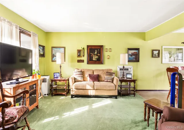 Photo 4 of Single family home for sale at 81 Berkshire Rd, Oyster Bay, NY 11714 | MLS# 1065592 | Listing updated on 2026-10-27