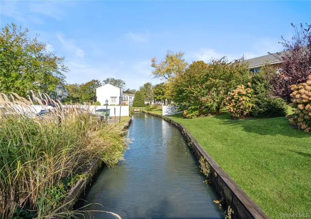 Photo 4 of House for sale at 200 Merrick Rd #X, Babylon, NY 11701 | MLS# 1065629 | Listing updated on 2026-10-28