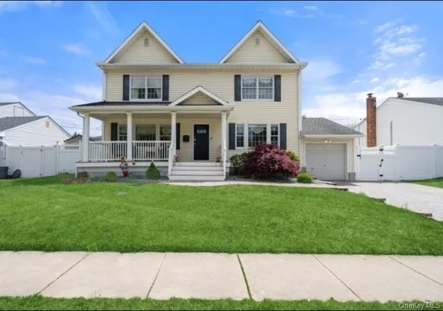 Single family home for sale at 47 Syosset Cir, Oyster Bay, NY 11791 | MLS# 1065680