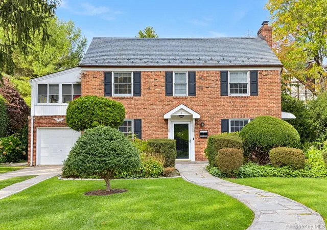 Photo 1 of Single family home for sale at 9 Old Ox Rd, North Hempstead, NY 11030 | MLS# 1065682 | Listing updated on 2026-10-30