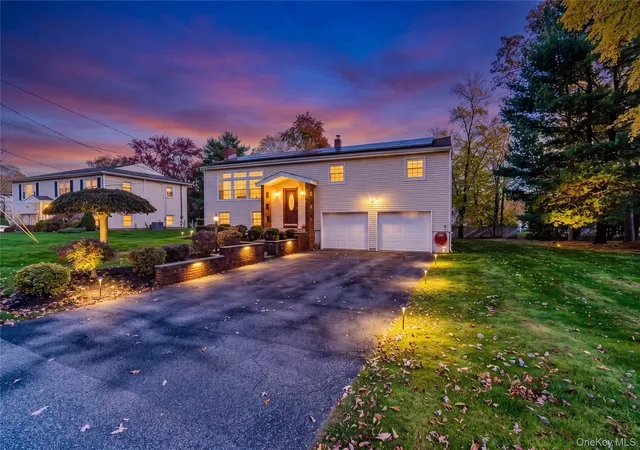 Photo 1 of Single family home for sale at 41 Ona Ln, New Windsor, NY 12553 | MLS# 1065702 | Listing updated on 2026-10-29