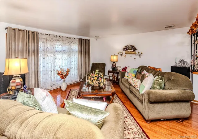 Photo 4 of Single family home for sale at 41 Ona Ln, New Windsor, NY 12553 | MLS# 1065702 | Listing updated on 2026-10-29