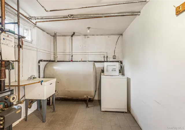 Photo 4 of Single family home for sale at 14721 10th Avenue, New York, NY 11357 | MLS# 1065733 | Listing updated on 2026-10-23