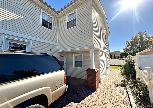 Photo 1 of Single family home for sale at 4 Brooks Ave, Hempstead, NY 11575 | MLS# 1065743 | Listing updated on 2026-10-23