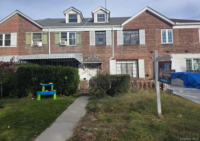 Photo 2 of Single family home for sale at 17617 77th Road, New York, NY 11366 | MLS# 1065811 | Listing updated on 2026-10-28