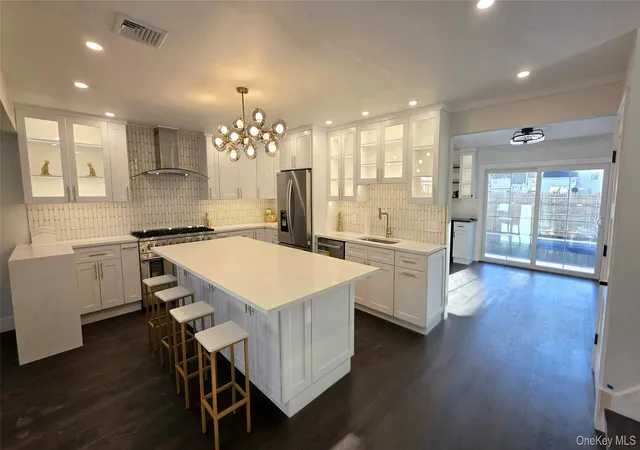 Photo 3 of Single family home for sale at 2794 Lincoln Blvd, Hempstead, NY 11566 | MLS# 1065824 | Listing updated on 2026-10-27