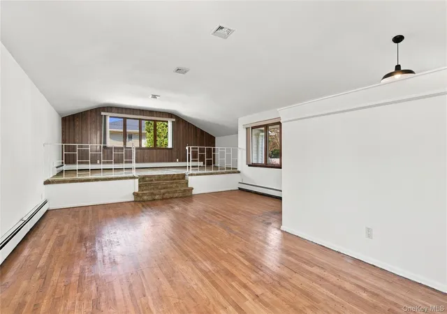 Photo 2 of Single family home for sale at 3 Yorkville Ln, Huntington, NY 11747 | MLS# 1065869 | Listing updated on 2026-10-25