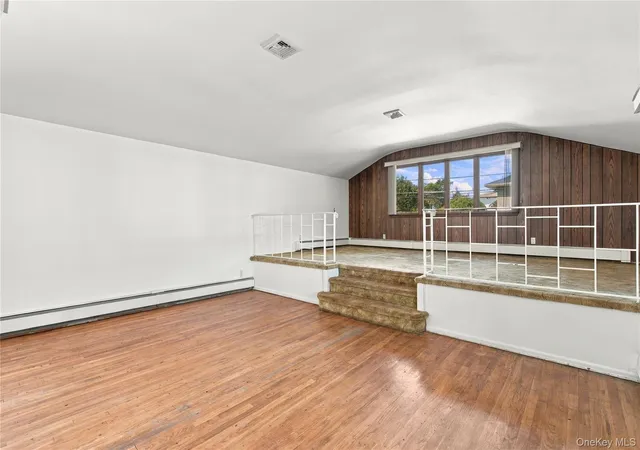 Photo 4 of Single family home for sale at 3 Yorkville Ln, Huntington, NY 11747 | MLS# 1065869 | Listing updated on 2026-10-25