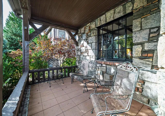 Photo 3 of Single family home for sale at 15 Brevoort Pl, Hempstead, NY 11570 | MLS# 1065875 | Listing updated on 2026-10-28
