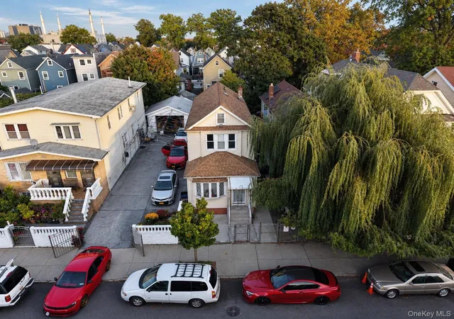 Photo 4 of Single family home for sale at 104-27 124 Street, New York, NY 11419 | MLS# 1065915 | Listing updated on 2026-10-23