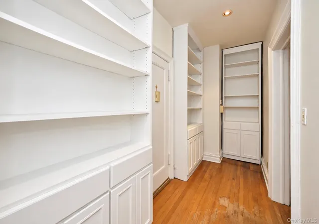 Photo 4 of House for sale at 160-15 Powells Cvs Blvd #D3, New York, NY 11357 | MLS# 1065919 | Listing updated on 2026-10-25