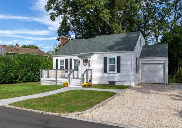 Photo 1 of Single family home for sale at 445 Coolidge Dr, Huntington, NY 11721 | MLS# 1065922 | Listing updated on 2026-10-25