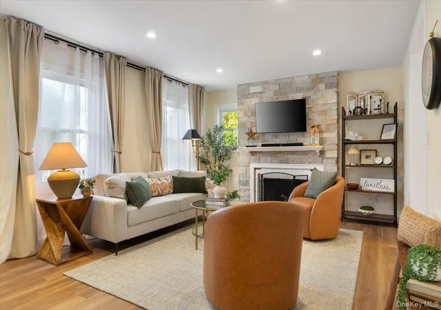 Photo 3 of Single family home for sale at 445 Coolidge Dr, Huntington, NY 11721 | MLS# 1065922 | Listing updated on 2026-10-25