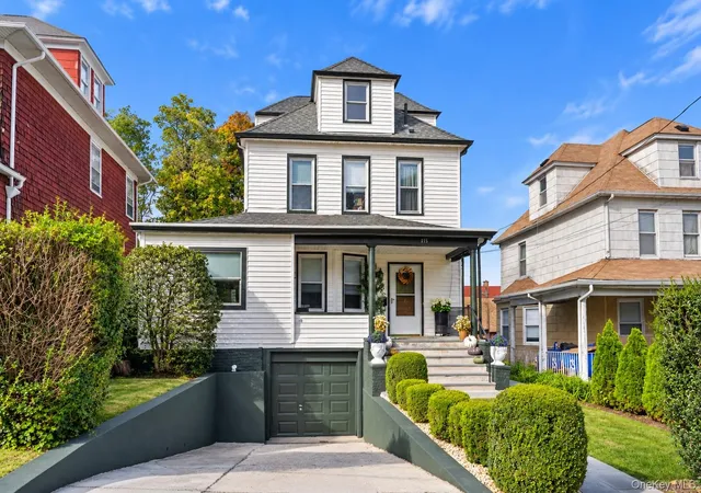 Photo 3 of Single family home for sale at 115 Coligni Ave, New Rochelle, NY 10801 | MLS# 1065937 | Listing updated on 2026-10-25