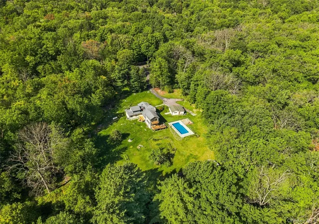 Single family home for sale at 474 Oregon Trl, Shawangunk, NY 12566 | MLS# 1065979