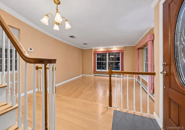 Photo 3 of Single family home for sale at 21 Nottingham Ct N, Smithtown, NY 11767 | MLS# 1066012 | Listing updated on 2026-10-29