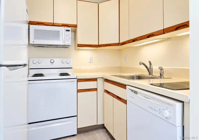 Photo 1 of House for sale at 360 Shore Rd #5A, Long Beach, NY 11561 | MLS# 1066063 | Listing updated on 2026-10-23