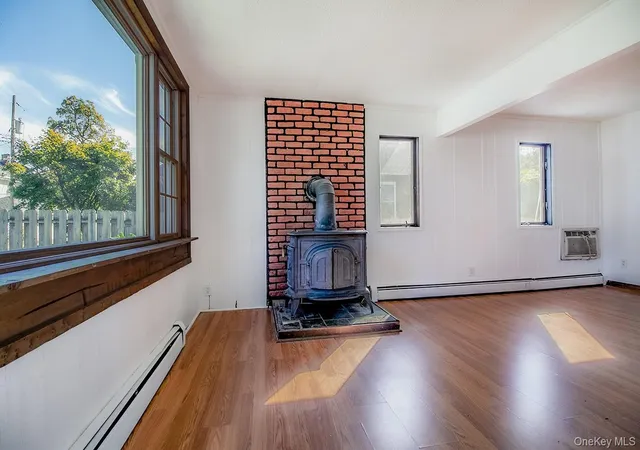 Photo 4 of House for sale at 24 Lent Ave, Cortlandt, NY 10548 | MLS# 1066086 | Listing updated on 2026-10-27