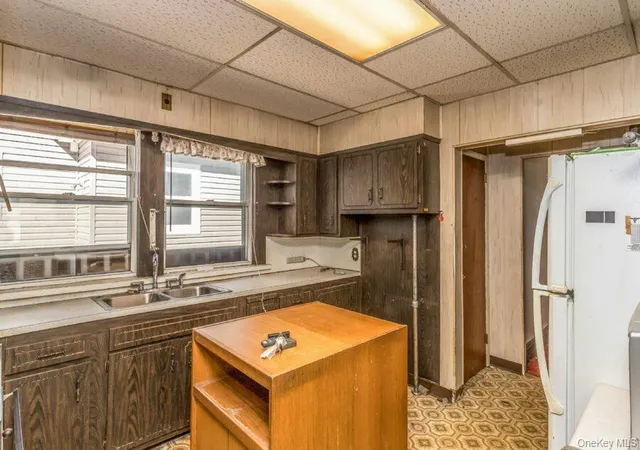 Photo 3 of House for sale at 53 Earle Ave, Hempstead, NY 11563 | MLS# 1066196 | Listing updated on 2026-10-27
