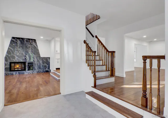 Photo 3 of Single family home for sale at 14 Mclane Dr, Huntington, NY 11746 | MLS# 1066241 | Listing updated on 2026-10-27