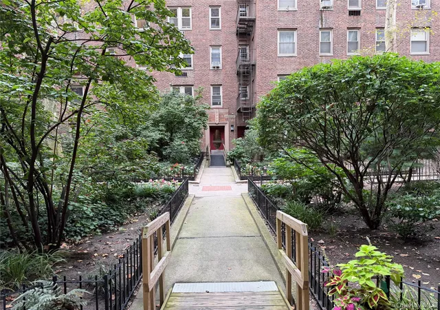 Listing Photo 2 - Condo for sale in building located at 48-17 42nd Ave, New York, NY 11004 - Unit #4E