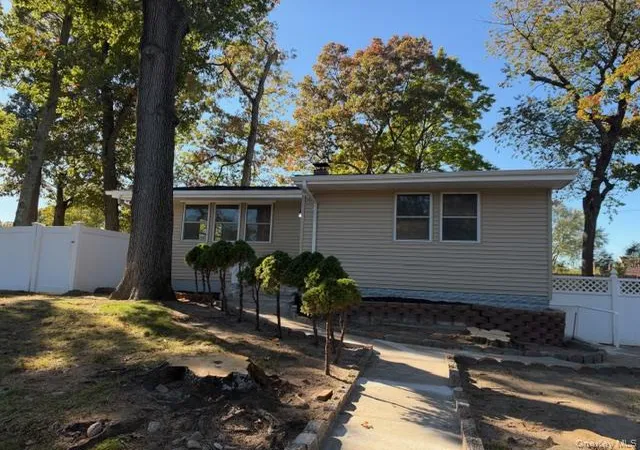 Photo 1 of Single family home for sale at 42 Gould Rd, Brookhaven, NY 11720 | MLS# 1066311 | Listing updated on 2026-10-27