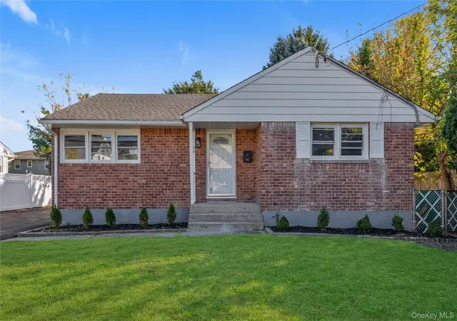 Photo 1 of Single family home for sale at 54 S 1st Street, Oyster Bay, NY 11714 | MLS# 1066326 | Listing updated on 2026-10-29
