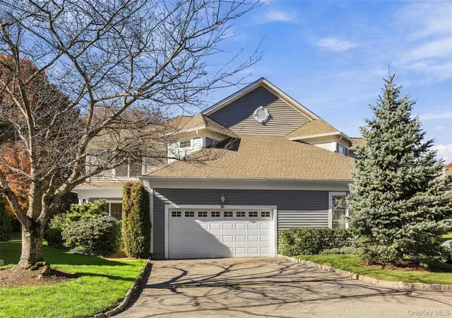 Condo for sale at 81 Clb Pointe Dr, White Plains, NY 10605 | MLS# 1066342