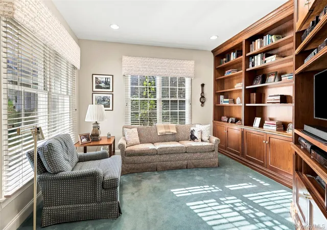 Photo 4 of Condo for sale at 81 Clb Pointe Dr, White Plains, NY 10605 | MLS# 1066342 | Listing updated on 2026-10-29