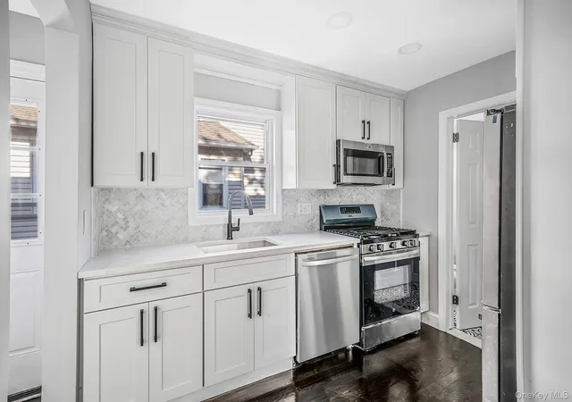 Photo 1 of Single family home for sale at 1 Hudson Ct, Hempstead, NY 11563 | MLS# 1066364 | Listing updated on 2026-10-26
