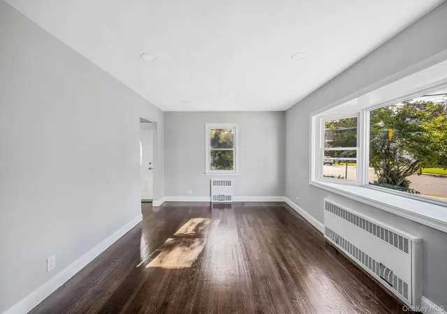 Photo 3 of Single family home for sale at 1 Hudson Ct, Hempstead, NY 11563 | MLS# 1066364 | Listing updated on 2026-10-26