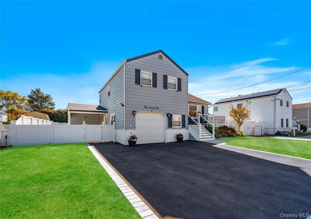 Photo 2 of Single family home for sale at 472 N Atlanta Ave, Oyster Bay, NY 11758 | MLS# 1066395 | Listing updated on 2026-10-29