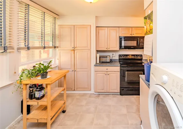 Photo 4 of Condo for sale at 104 Rolling Way, Peekskill, NY 10566 | MLS# 1066409 | Listing updated on 2026-10-27