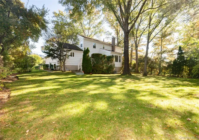 Photo 2 of Single family home for sale at 19 Boxwood Pl, Rye Town, NY 10573 | MLS# 1066461 | Listing updated on 2026-10-28