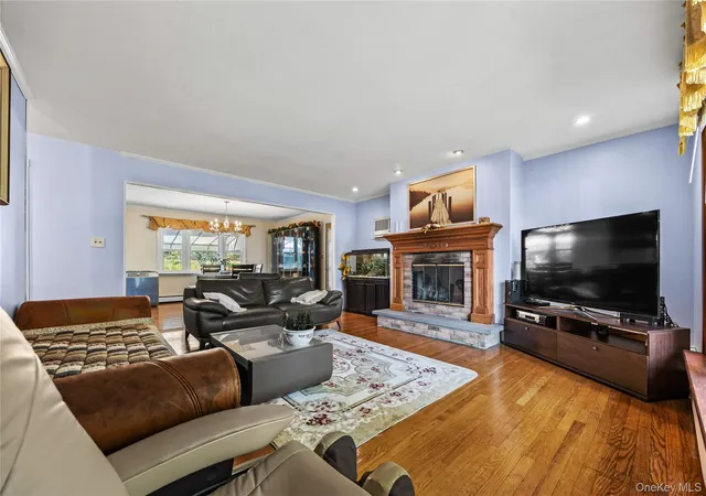 Photo 2 of Single family home for sale at 1065 Park Ave, Huntington, NY 11743 | MLS# 1066479 | Listing updated on 2026-10-27