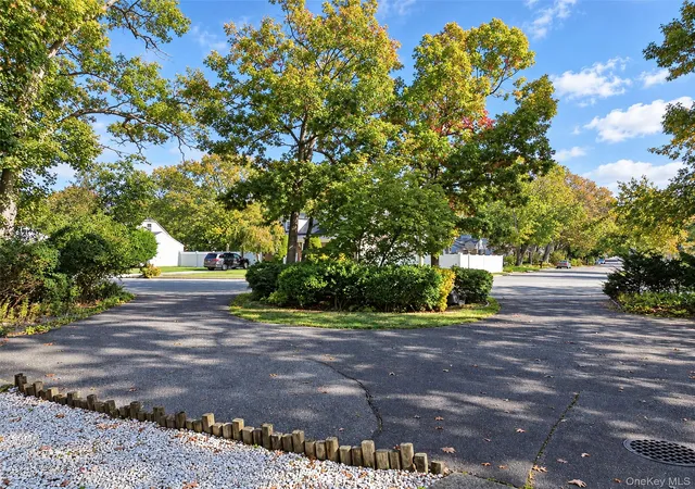 Photo 1 of Single family home for sale at 1065 Park Ave, Huntington, NY 11743 | MLS# 1066479 | Listing updated on 2026-10-27