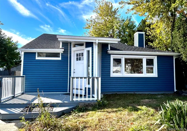 Photo 1 of Single family home for sale at 10 Dewey St E, Hempstead, NY 11518 | MLS# 1066511 | Listing updated on 2026-10-28