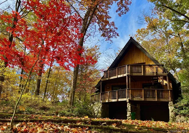 Single family home for sale at 90 Partridge Hl Rd, Hyde Park, NY 12538 | MLS# 1066528