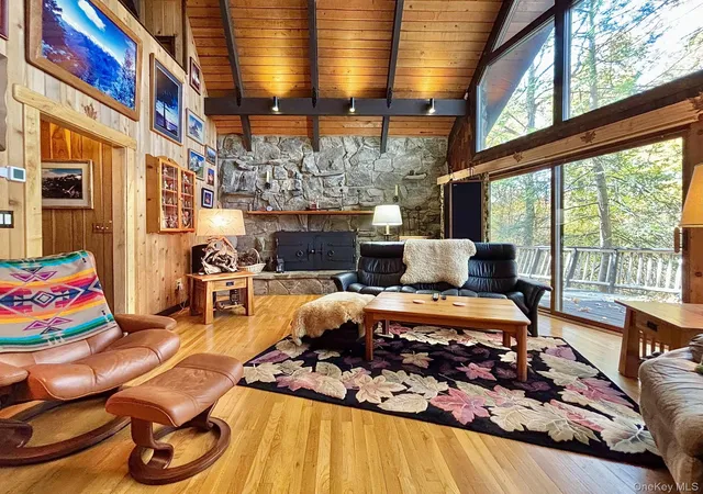 Photo 2 of Single family home for sale at 90 Partridge Hl Rd, Hyde Park, NY 12538 | MLS# 1066528 | Listing updated on 2026-10-28